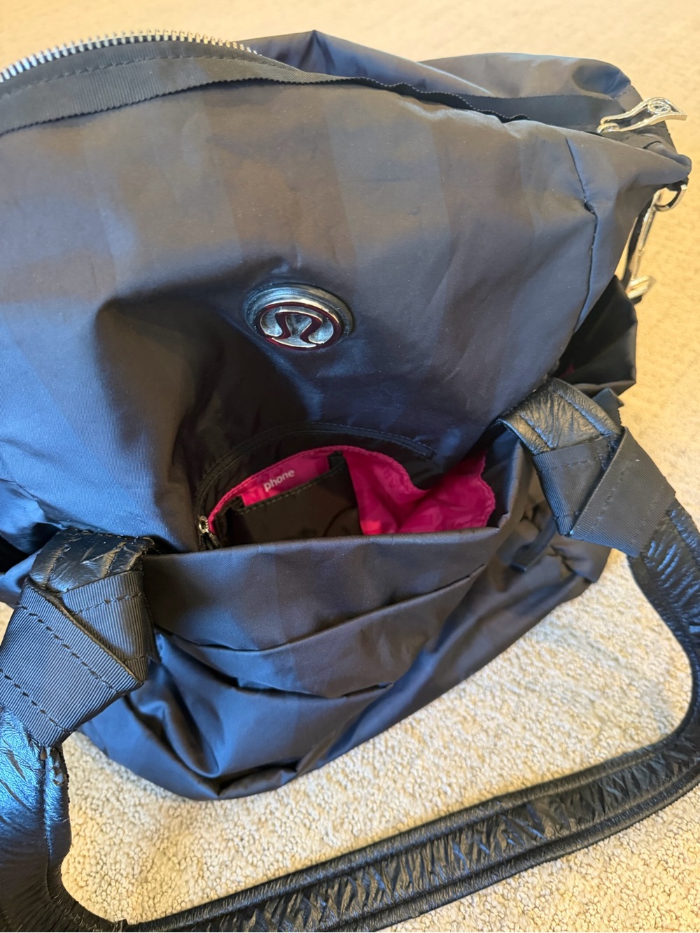 Lululemon Triumphant Black Tote Shoulder Bag with Bright Pink Liner - Picture 7 of 14